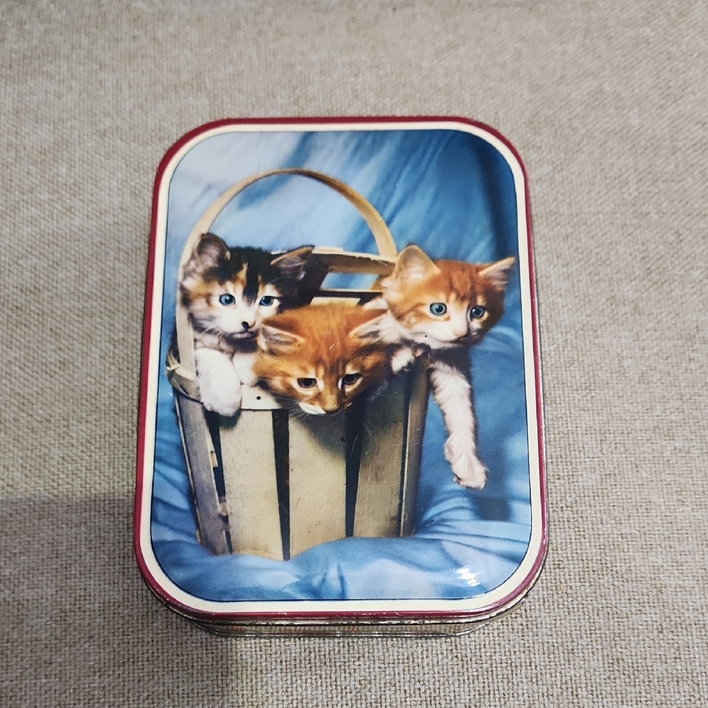 Vintage Edqard Sharp & Sons Ltd. Candy Tin Kittens